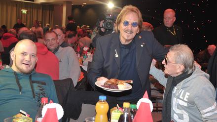 Frank Zander 2017 bei der Weihnachtsfeier für Obdachlose.