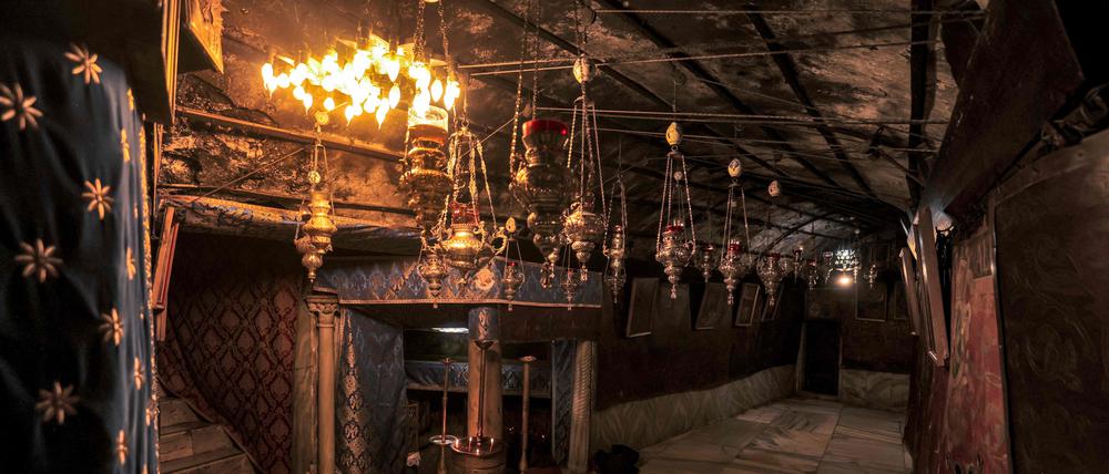 Licht am Ende des Tunnels? Die Grotte in Bethlehem im Westjordanland. Die Christen glauben, dass Jesus hier geboren wurde.  