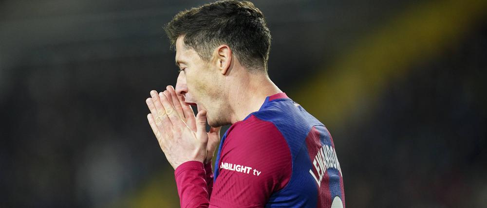 Darf er bald nicht mehr international spielen? Barcelonas Torjäger Robert Lewandowski. 