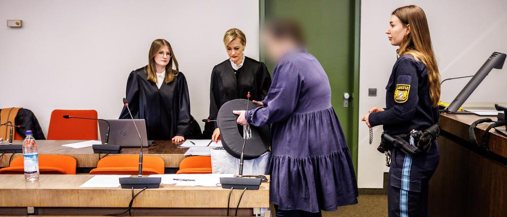 Andrea Tandler ist Tochter des früheren CSU-Generalsekretärs und ehemaligen bayerischen Finanz-, Wirtschafts- und Innenministers Gerold Tandler. 