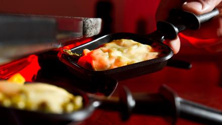 Raclette ist ein beliebtes Gericht zu Weihnachten - auch bei Politikern.