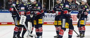 Dritter Heimsieg binnen weniger Tage. Nach Augsburg und Nürnberg schlugen die Eisbären auch Wolfsburg.