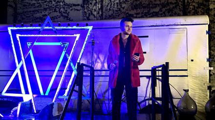 Dima Bilyarchyk auf der Hanukkah-Party.