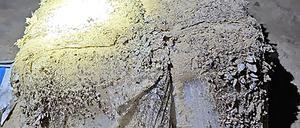 Dieses von der Polizei New South Wales zur Verfügung gestellte Foto zeigt ein Kokain-Paket. An Stränden im Südosten Australiens sind mehrere mutmaßlich mit Kokain gefüllte Pakete angespült worden. 