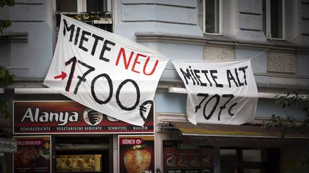 Gegen Mieterhöhungen wird gerne protestiert, wie hier an einer Berliner Hausfassade 2019.