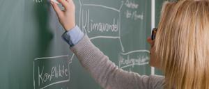 Volkshochschulen tragen mit ihrem vielfältigen Kursangebot zur Fort- und Weiterbildung bei. 