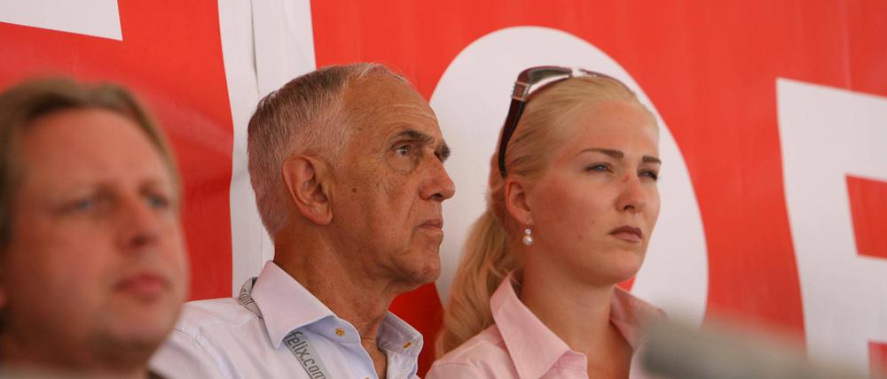Gaston Glock (Mitte) im Jahr 2008.