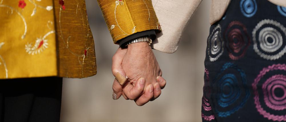 Die Church of England will eigenständige Feiern für Homosexuelle anbieten.