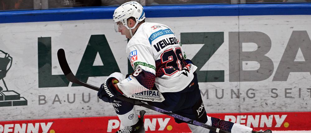 Yannick Veileux bejubelt sein Unterzahltor zum 2:2 am Donnerstagabend in Frankfurt.