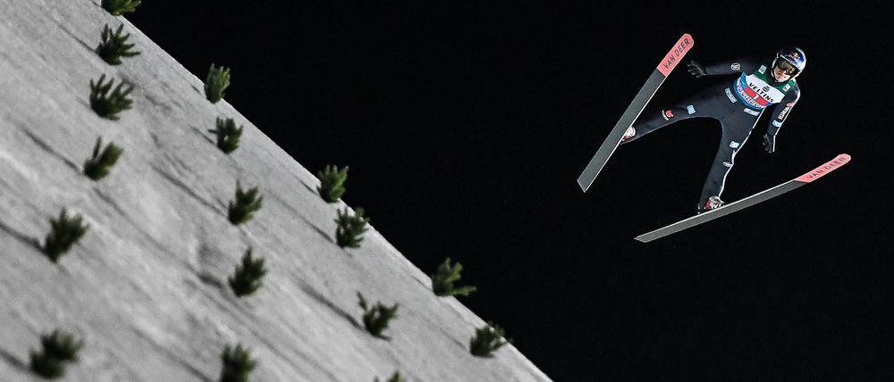 GER, 72. Vierschanzentournee, Auftaktspringen in Oberstdorf / 29.12.2023, Orlen Arena, Oberstdorf, GER, 72. Vierschanzentournee, Auftaktspringen in Oberstdorf, im Bild Andreas Wellinger GER, 1 *** GER, 72 Four Hills Tournament, opening competition in Oberstdorf 29 12 2023, Orlen Arena, Oberstdorf, GER, 72 Four Hills Tournament, opening competition in Oberstdorf, in the picture Andreas Wellinger GER, 1 nordphotoxGmbHx/xHafner nph00200