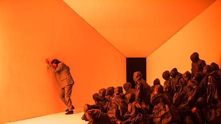 Wo ist der Ausgang? Glucks „Orfeo ed Euridice“  in einer Aufführung der Komischen Oper.