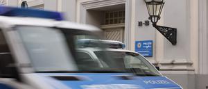 Symbolfoto Polizei, Einsatzwagen, Streifenwagen, blaulicht, Potsdam 04.12.2023 Foto: Sebastian Gabsch