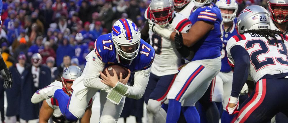 Josh Allen und die Buffalo Bills mühten sich am Silvestertag zu einem 27:21 gegen die New England Patriots.