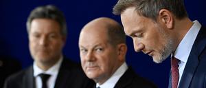 Die Spitzen der Ampel-Koalition: Lindner (r-l), Scholz und Habeck.