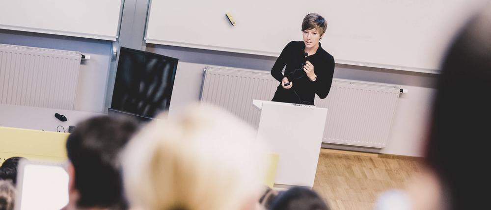 An den Berliner Universitäten gibt es 2260 Professorinnen und Professoren.