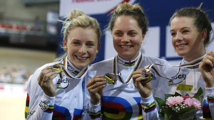 Mehreren australischen Medien zufolge wurde die ehemalige Weltmeisterin und zweimalige Olympiateilnehmerin Melissa Hoskins (li.) in Adelaide von einem Auto angefahren und erlag in der Nacht zum Sonntag (31.12.2023) im Krankenhaus ihren Verletzungen.