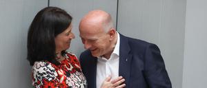 Katharina Günther-Wünsch (CDU), Bildungssenatorin, und Kai Wegner (CDU), Regierender Bürgermeister, im Berliner Abgeordnetenhaus.