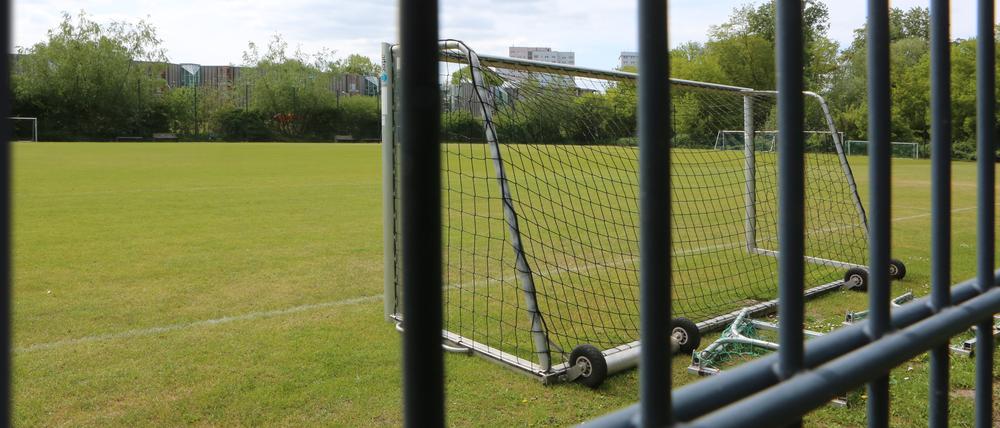 Sportplatz "Nowawiese" im Park Babelsberg in Potsdam