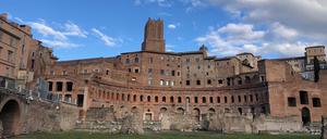 Blick von der Via dei Fori Imperiali auf die Trajansmärkte.