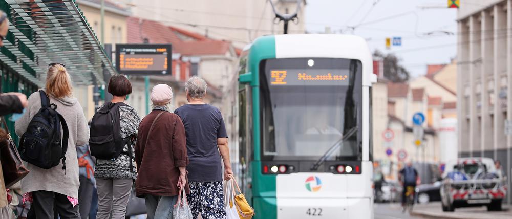 Die Deutschen fahren wieder etwas mehr mit Bus und Bahn. 