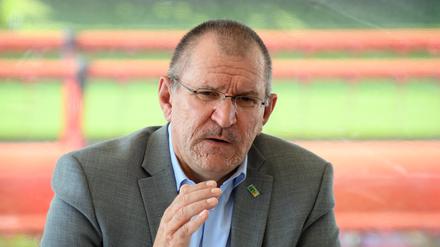 ARCHIV - 24.08.2021, Brandenburg, Beelitz/Ot Zauchwitz: Henrik Wendorff, Präsident des Landesbauernverbandes in Brandenburg, während der Pressekonferenz zum Ernteabschluss im Land Brandenburg. (zu dpa: «Bauern-Protest geht weiter - «Irgendwann läuft das Fass über»») Foto: Soeren Stache/dpa-Zentralbild/dpa +++ dpa-Bildfunk +++