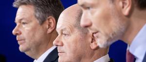 Robert Habeck, Olaf Scholz und Christian Lindner bei ihrem Etat-Auftritt im Dezember.
