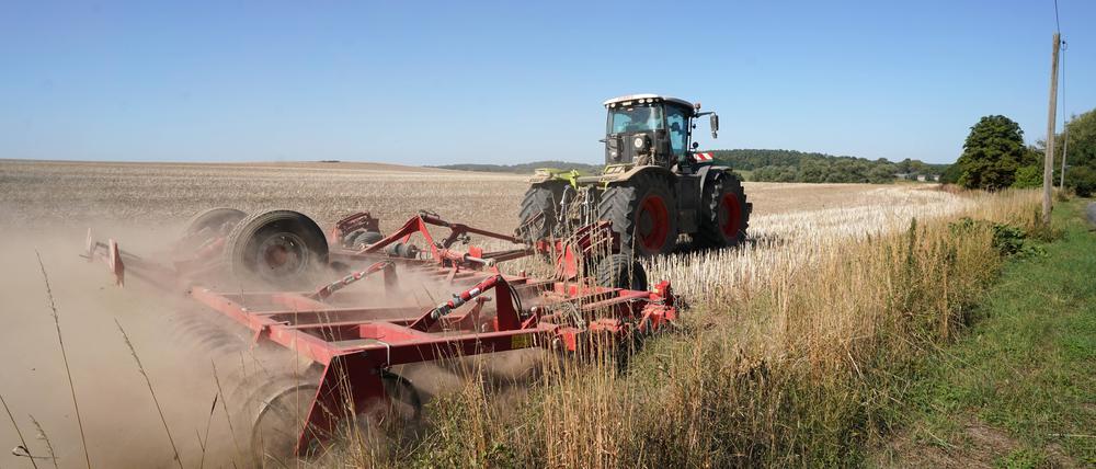 Landmaschinen verbrauchen viel Diesel, wie hier bei einem bauern in der Uckermark.