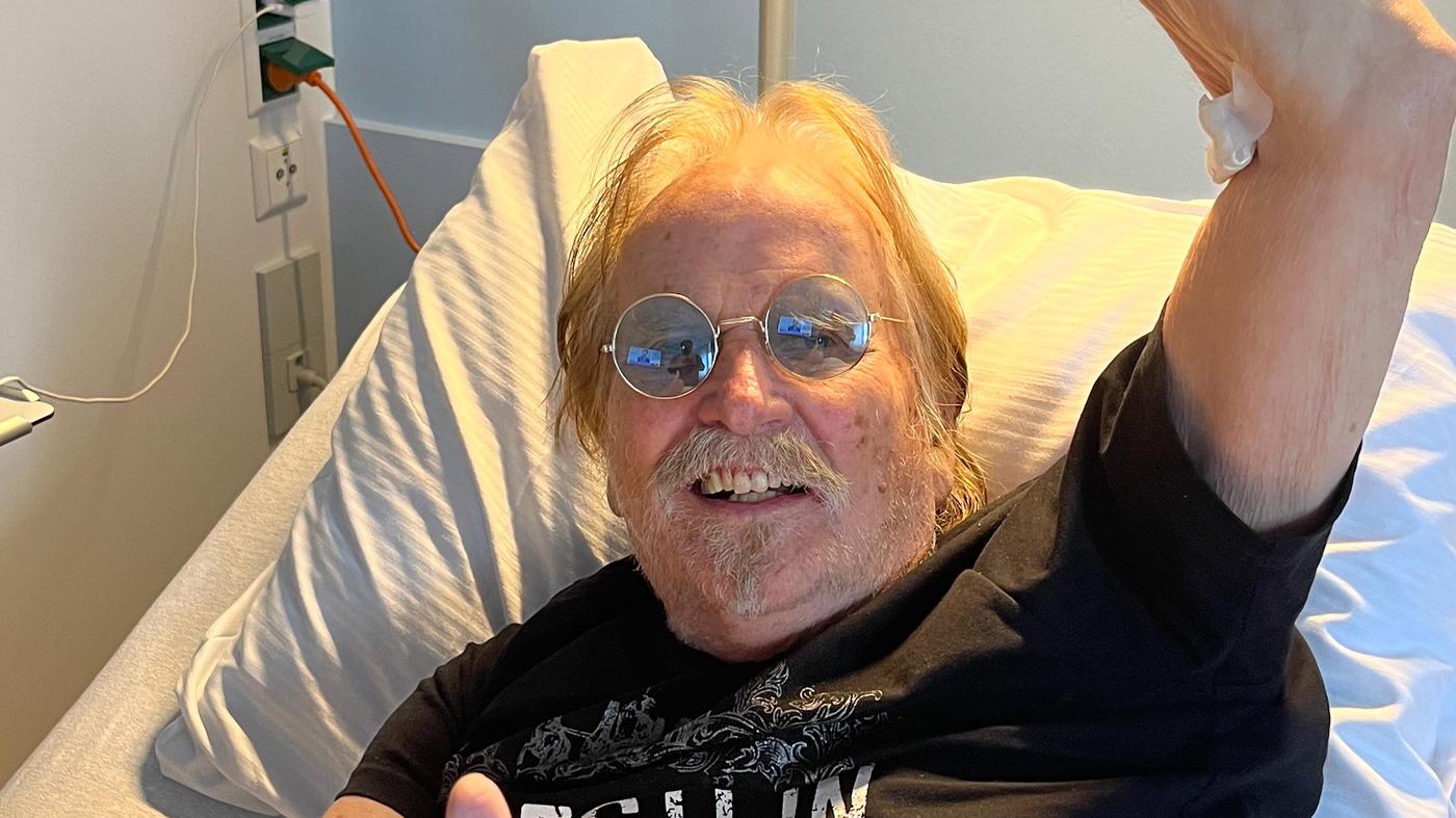 Schluck Bier zum Anstoßen: Frank Zander hat OP gut überstanden – Sohn ...