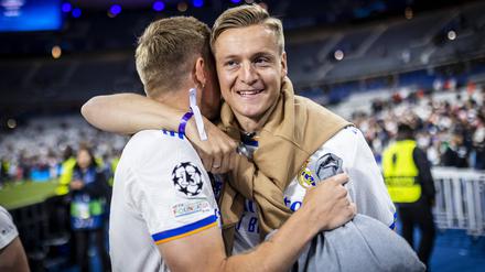 Felix Kroos mit seinem Bruder Toni. 