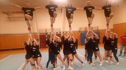 Von wegen nur Anfeuern, Cheerlading ist Sport. Hier die Fabulous Giants aus Berlin-Marzahn.