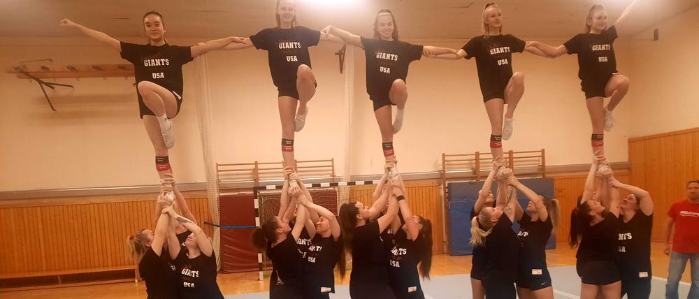 Von wegen nur Anfeuern, Cheerlading ist Sport. Hier die Fabulous Giants aus Berlin-Marzahn.