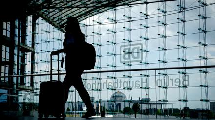Stehen die Züge still, müssen Bahnreisende auf alternative Reisemöglichkeiten ausweichen um an ihr Reiseziel zu gelangen. 