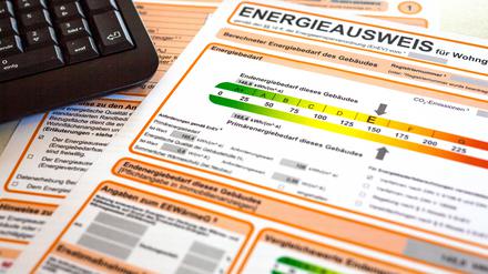 Der Energieausweis wird besonders beim Weiterverkauf und der Neuvermietung einer Immobilie wichtig.