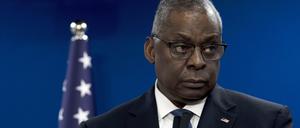 Lloyd Austin, Verteidigungsminister der USA, gibt nach einem Treffen mit dem israelischen Verteidigungsminister Gallant eine gemeinsame Erklärung zur israelischen Militäroperation im Gazastreifen ab. 