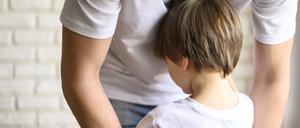 Wenn der Gerichtsvollzieher das Kind zum Vater bringt.