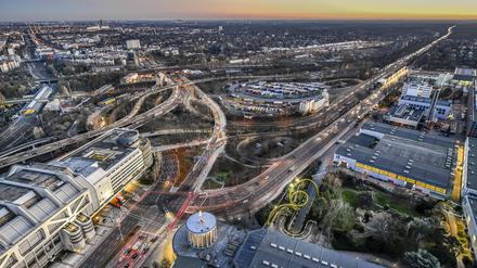 Das Autobahndreieck Funkturm in Berlin soll seit vielen Jahren umgebaut werden.