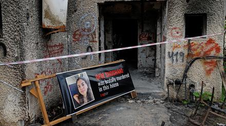 Ein von Hamas-Terroristen überfallenes und in Brand gesetztes Haus im Kibbuz Kfar Aza, in dem Schutzsuchende starben. 