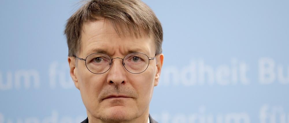 Lauterbach auf einer Pressekonferenz.
