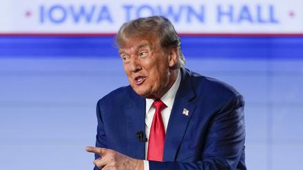 Donald Trump, ehemaliger Präsident der USA, spricht bei einer Town-Hall-Veranstaltung des Fernsehsenders Fox News. 