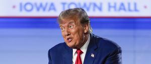 Donald Trump, ehemaliger Präsident der USA, spricht bei einer Town-Hall-Veranstaltung des Fernsehsenders Fox News. 