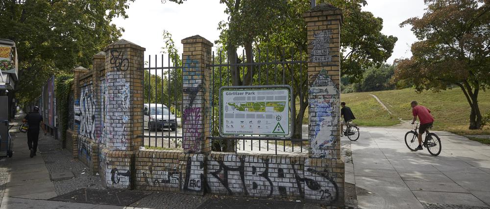 ARCHIV - 18.09.2023, Berlin: Blick auf einen Teil der Mauer des Görlitzer Parks. (zu dpa «Spionage-Verdacht und Schüsse im «Kalten Krieg» - Berliner Prozesse») Foto: Jörg Carstensen/dpa +++ dpa-Bildfunk +++