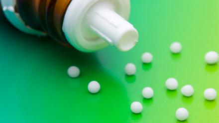 Nichts Wirksames drin, aber beliebt: homöopathische Globuli.