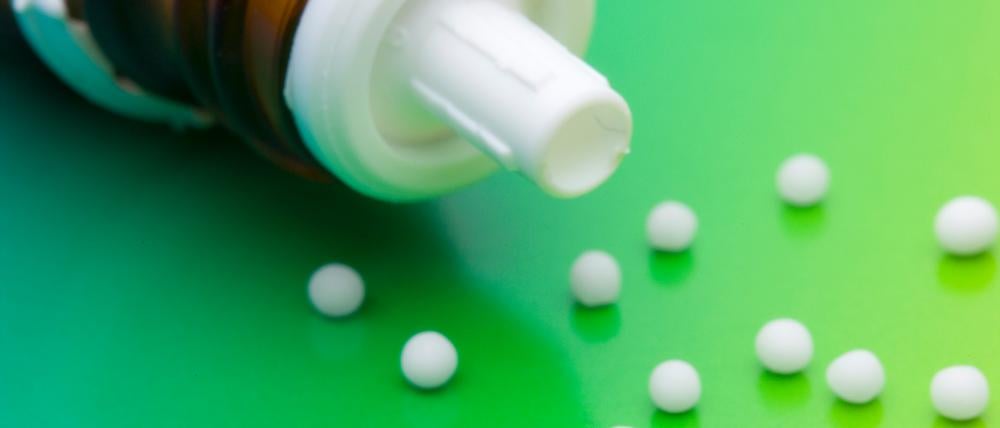 Nichts Wirksames drin, aber beliebt: homöopathische Globuli.