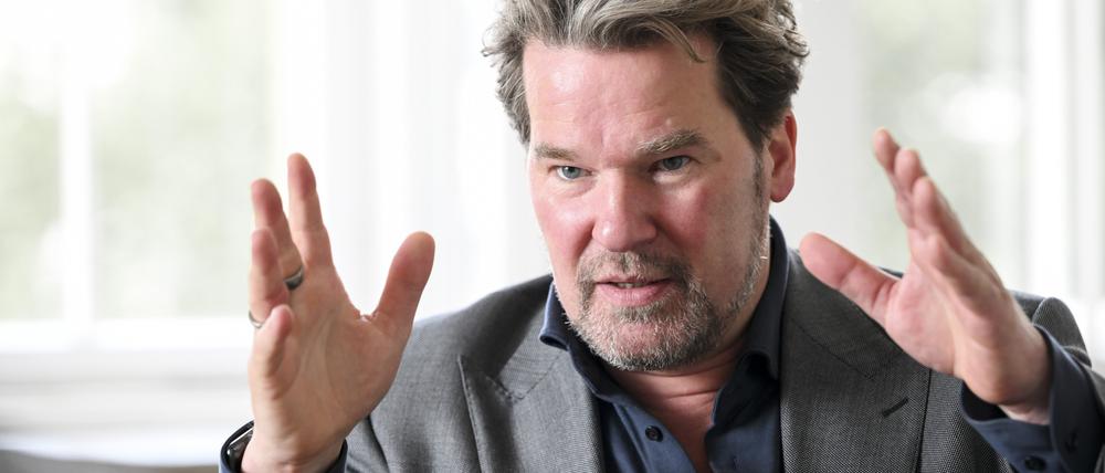Berlins CDU-Fraktionschef Dirk Stettner will mehr Tempo 50 an Hauptstraßen, aber nicht vor Kitas.