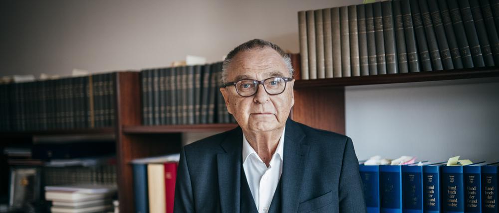 Hans-Jürgen Papier war Präsident des Bundesverfassungsgerichts. Er sieht die politische Entwicklung in Deutschland mit Sorge.