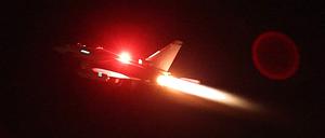 Ein Kampfflugzeug der Royal Air Force (RAF) beim Start des Militärschlags gegen Huthi-Rebellen im Jemen.