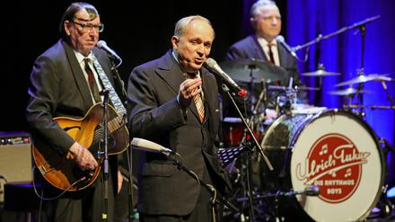 Ulrich Tukur & Die Rhythmus Boys waren mit dem Programm „Es leuchten die Sterne“ im Nikolaisaal zu Gast.