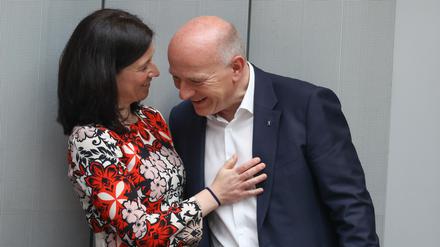 Katharina Günther-Wünsch (CDU), Bildungssenatorin, und Kai Wegner (CDU), Regierender Bürgermeister, bei einer der Plenarsitzungen des Berliner Abgeordnetenhauses. 