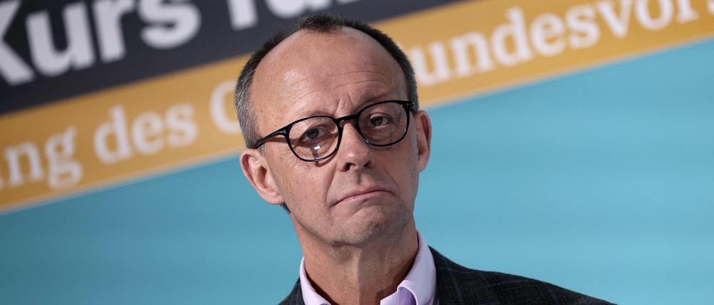 Friedrich Merz bietet Kanzler Olaf Scholz erneut Gespräche über eine gemeinsame Asylpolitik an.