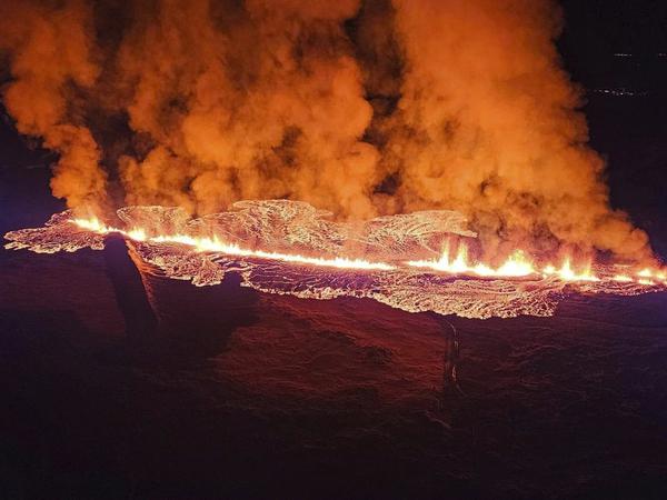 Lava beim Ausbruch des Vulkans.